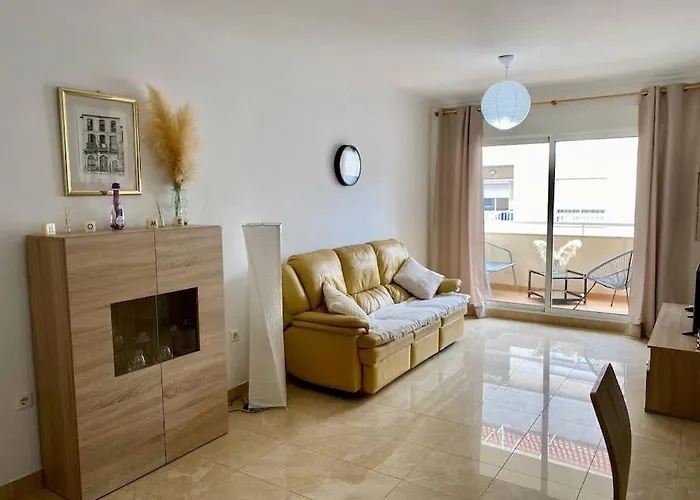 Amplio En Centro * Dénia